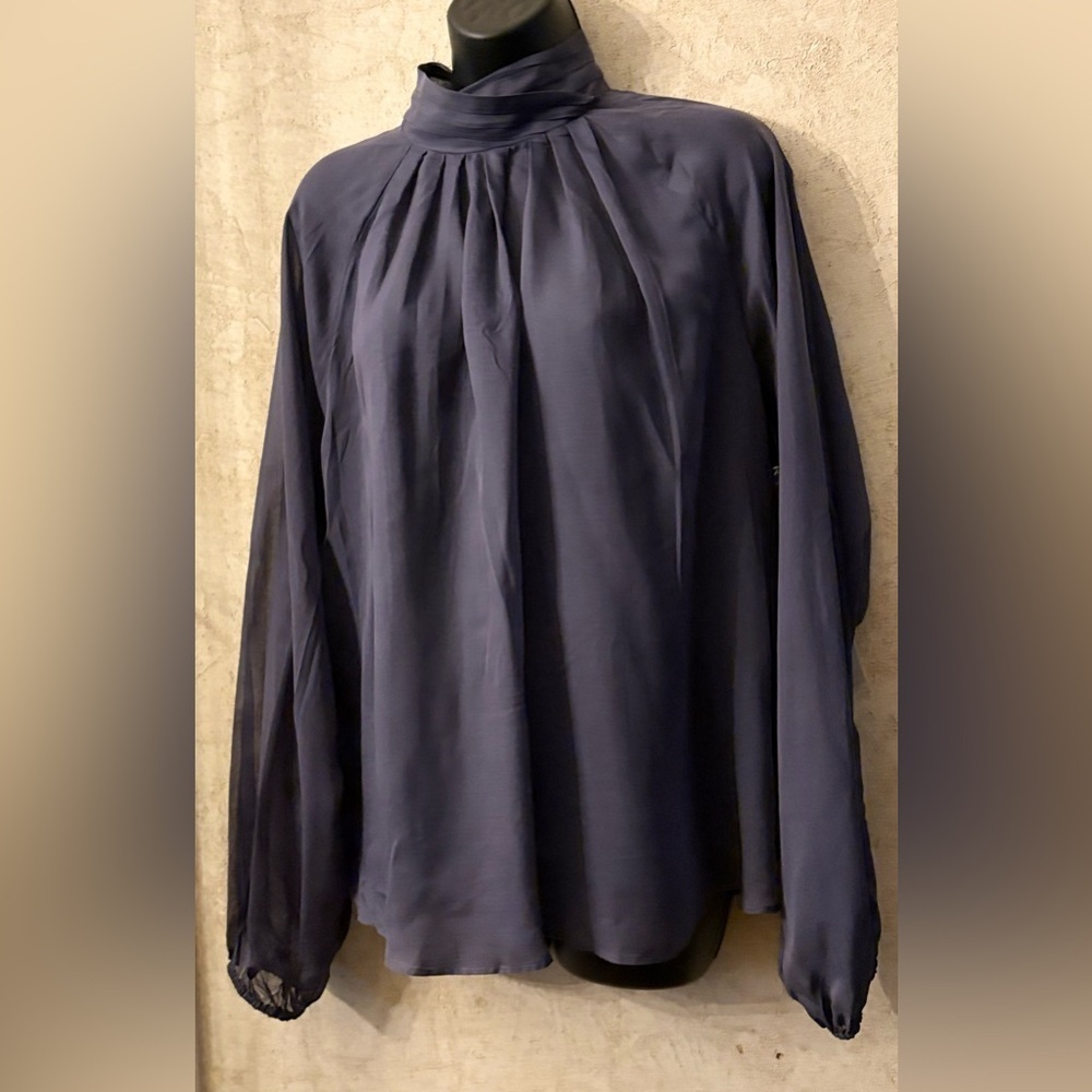 Worthington Sheer Long Sleeve Blouse(P2P 26” L 30”)